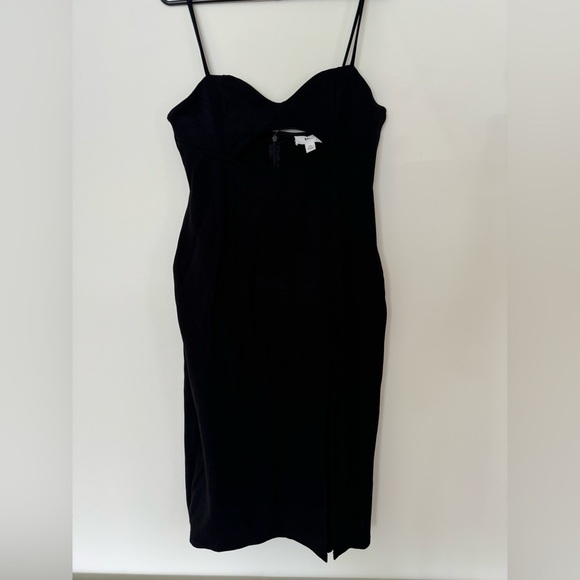 Cue the Cutout Black Keyhole Bodycon Midi Dress - Picture 6 of 8